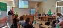 Sala Konferencyjna Starostwa Powiatowego w Zgierzu- spotkanie z uchodźcami, przemawia Starosta Zgierski-Pan Bogdan Jarota.
